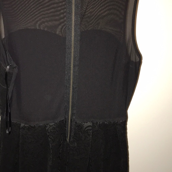 Forever 21 black dress with mesh back and pleats - Picture 4 of 5